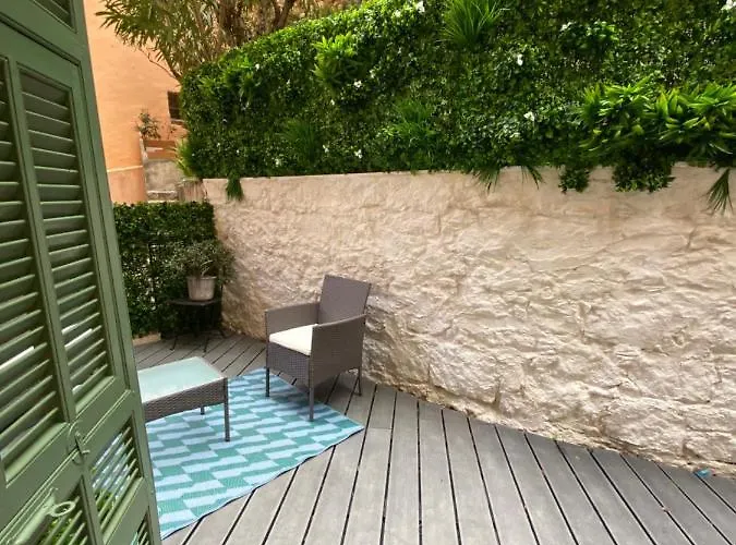 Lovely Spacious Large Patio Heart Of Monaco