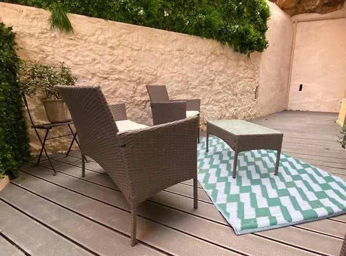 Lovely Spacious Large Patio Heart Of Monaco